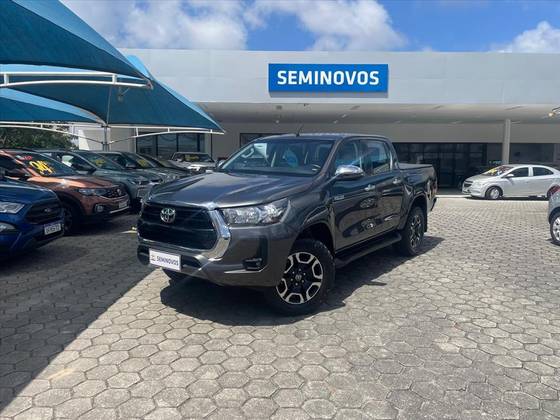 TOYOTA HILUX 2.8 D-4D TURBO DIESEL CD SRV 4X4 AUTOMÁTICO